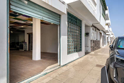Kommercielle lokaler til salg i Altavista, Arrecife, Lanzarote. 